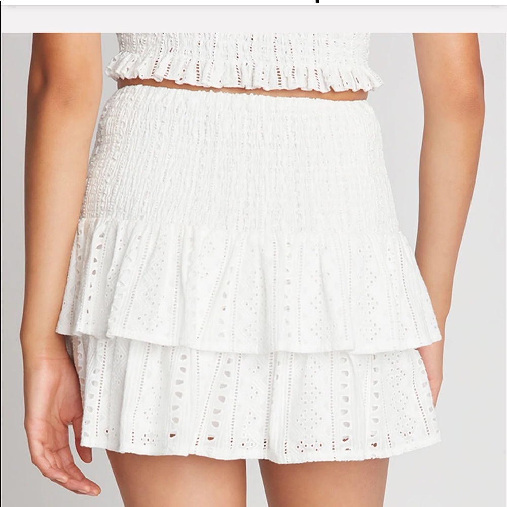 CHOOSY WHITE RUFFLE SKIRT. - Picture 2 of 4